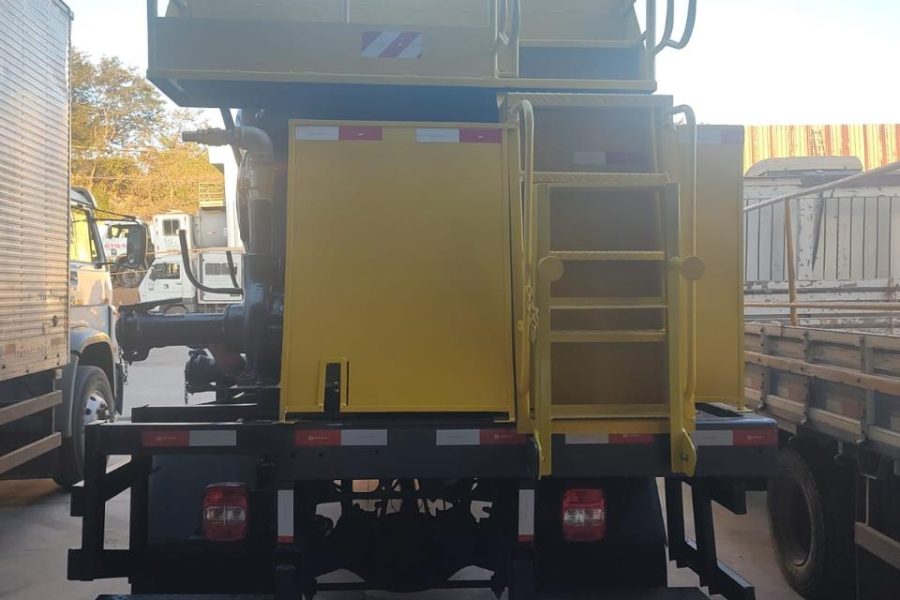 Caminhão 6000L - v4